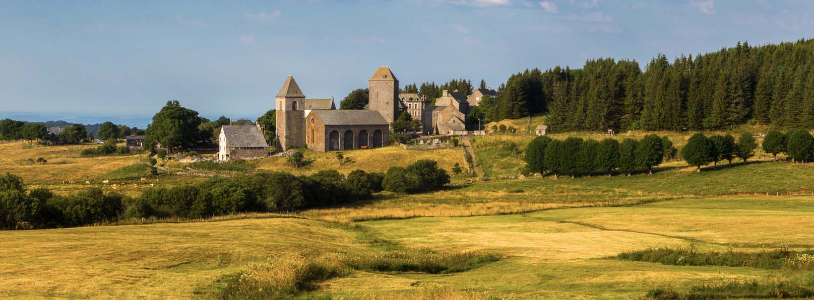 Day 3: Walk Nasbinals to Saint-Chély-d'Aubrac.
